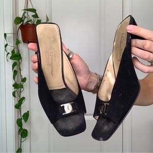 BLACK FERRAGAMO HEELS